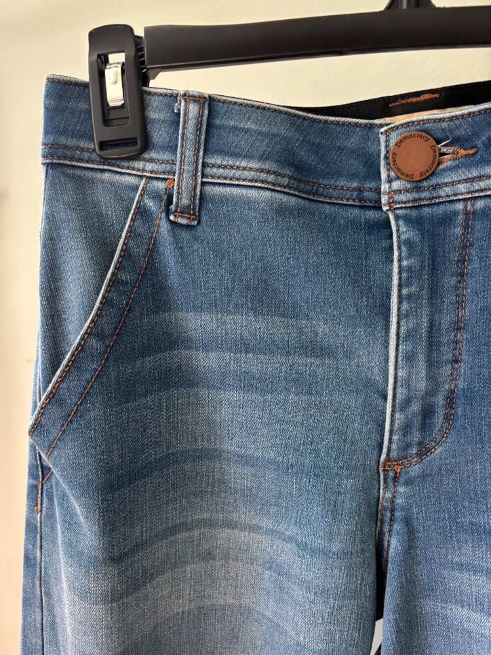 Democracy "Ab"solution Wide-Leg Cropped Jeans Size 4 Like New - Picture 2 of 6